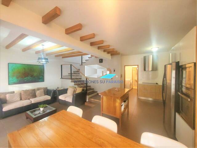 #66 - Casa para Venta en Pampatar - O